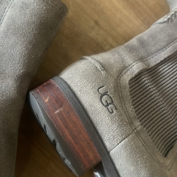 Ugg Ankle Booties / Suede / Sz 5.5. / Good Condition - Picture 2 of 5